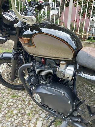 TRIUMPH BONNEVILLE T120 BLACK 1200 TRIUMPH BONNEVILLE T120 BLACK 1200